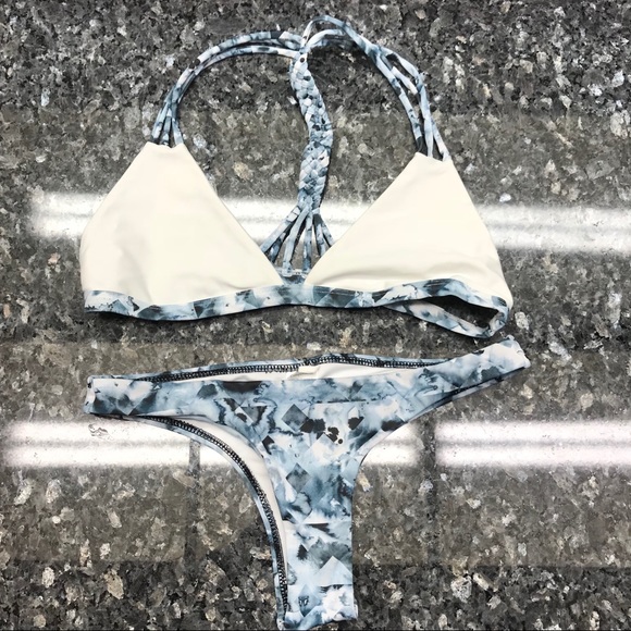 Brazilian bikini - Picture 1 of 6